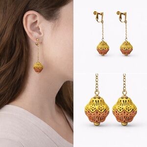 Hanging filigree / open lattice detailed bead earrings, screw back fasteners 💛🧡